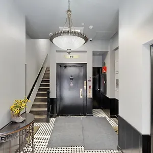 Polk 401 Apartment